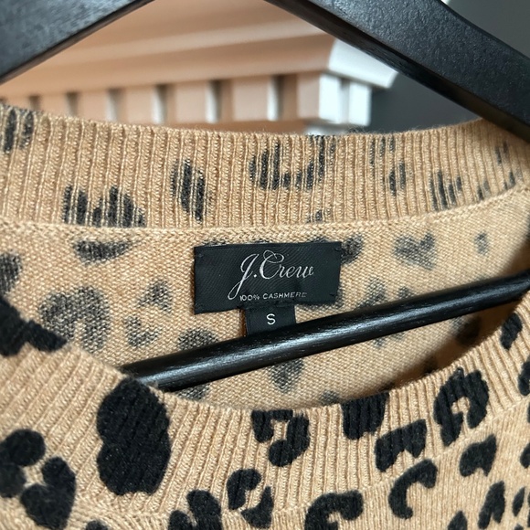 Cashmere J.Crew Leopard sweater - Picture 9 of 10
